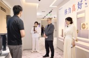 三口齐进董明珠：产品质量不好伤害消费者，也是在伤害自己的品牌